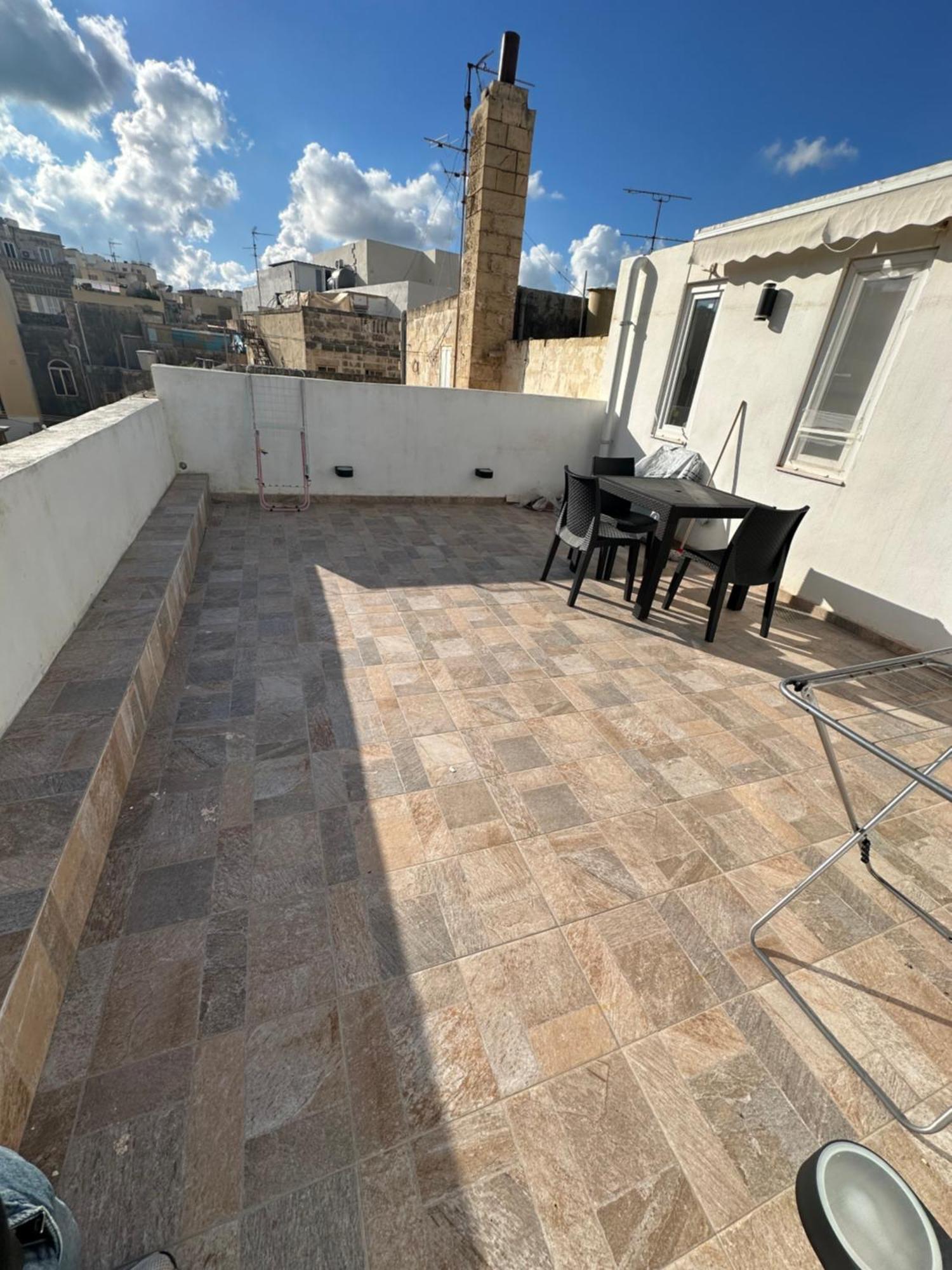 One Bedroom Appartment With Terrace In Sliema Exterior foto
